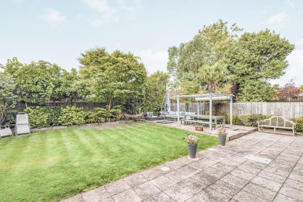 Additional image 22 of Enid Close, St. Albans, AL2