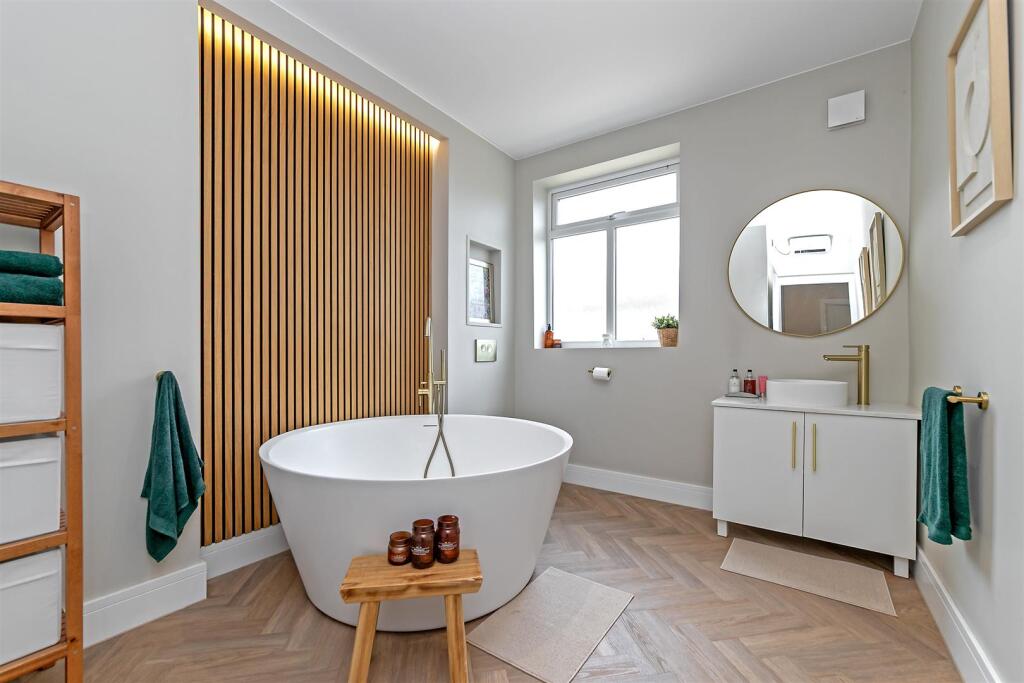 Additional image 21 of The Meads, Bricket Wood, St. Albans