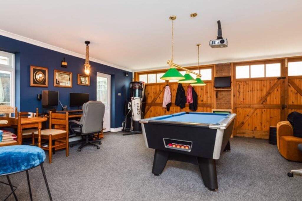 Additional image 13 of Fairway Close, Park Street, St. Albans