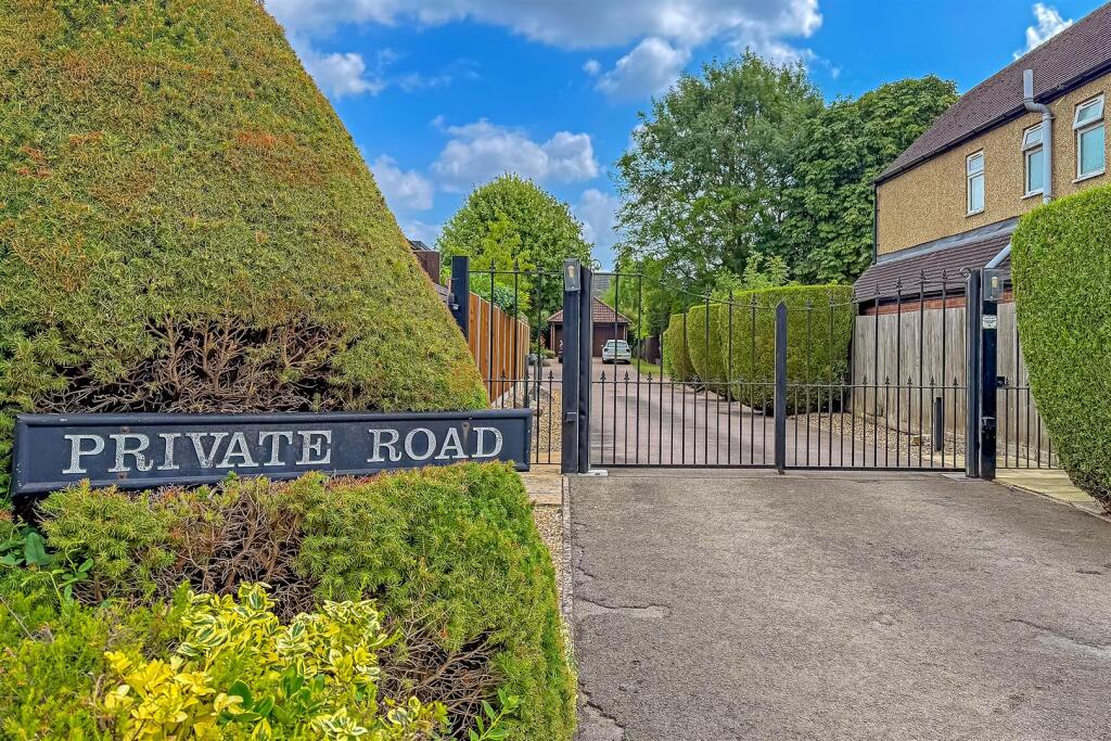 Additional image 24 of Watford Road, St. Albans