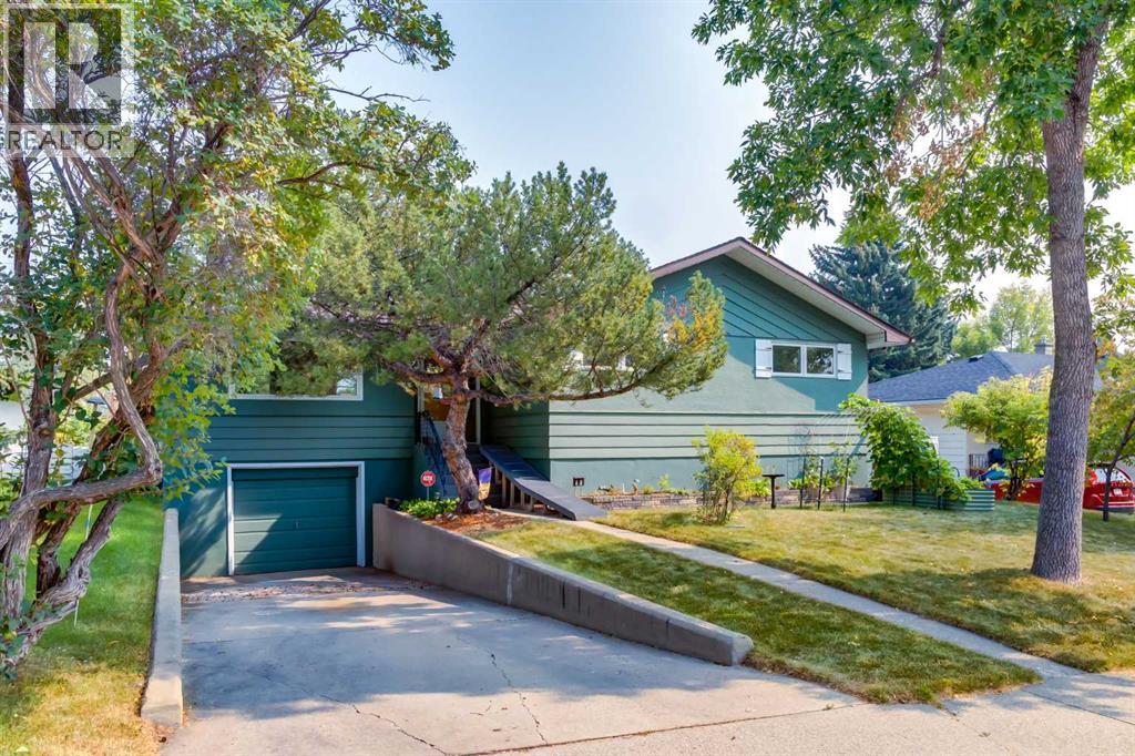 48 Chancellor Way NW|Calgary, Alberta T2K1Y1
