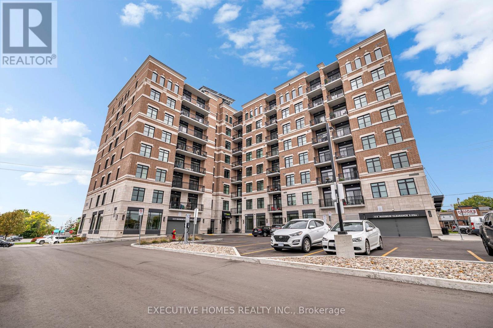 Primary image of 413 - 5917 MAIN STREET|Whitchurch-Stouffville (Stouffville), Ontario L4Z1W7