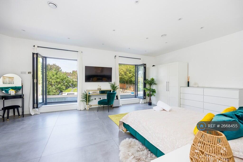 Additional image 10 of Charmouth Road, St. Albans, AL1