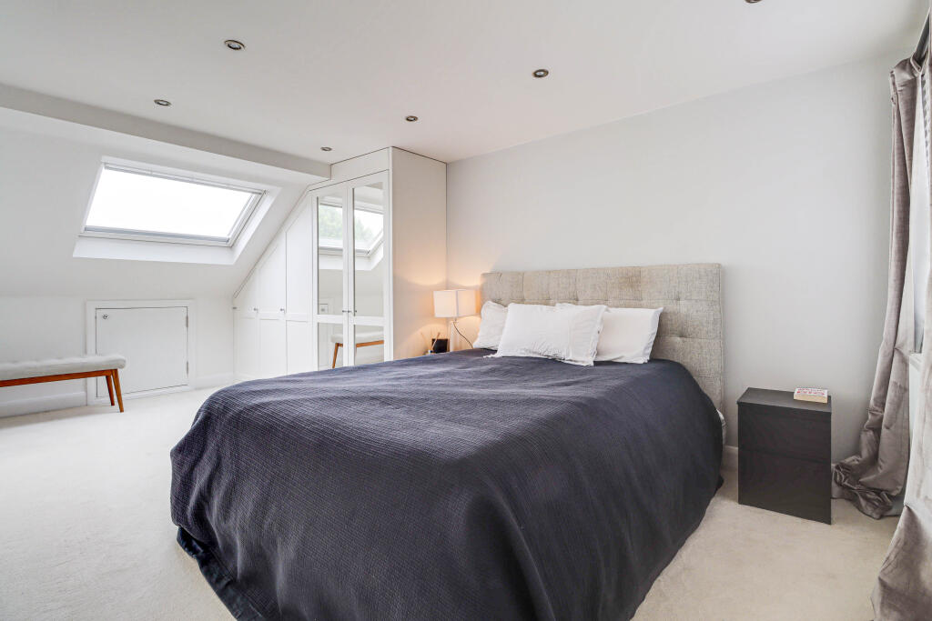 Additional image 5 of High Street, London Colney, AL2