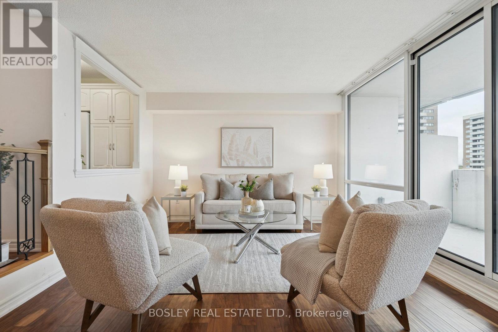 Property image for 1108 - 250 SCARLETT ROAD|Toronto (Rockcliffe-Smythe), Ontario M6N4X5