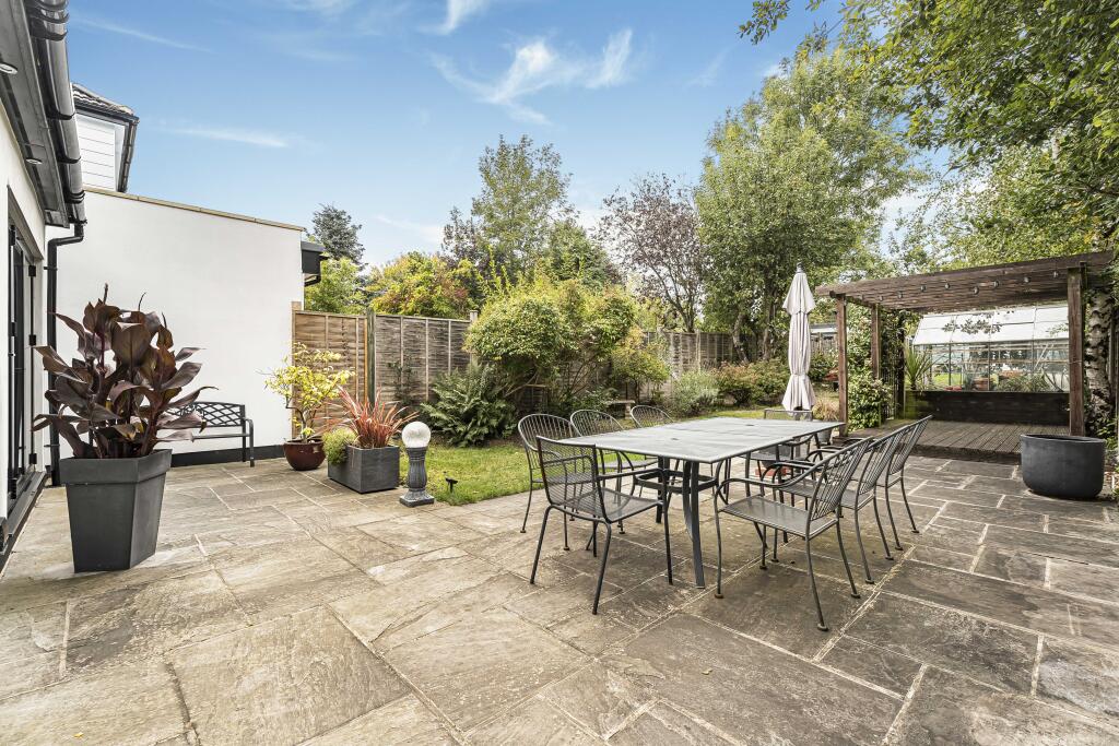 Additional image 28 of Penn Road, Park Street, St Albans, AL2