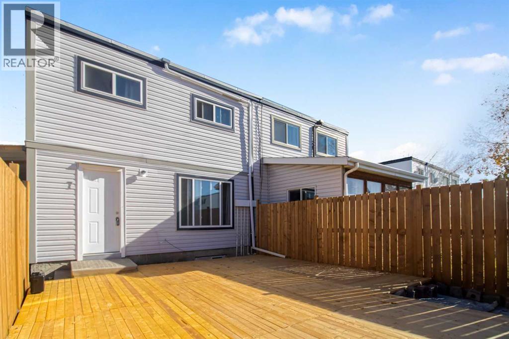 Property image for 7 Doverdale Mews SE|Calgary, Alberta T2B1V8