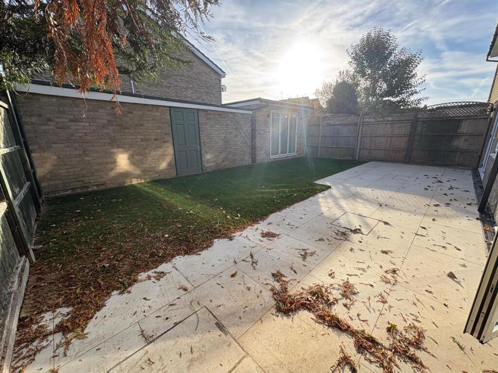 Additional image 16 of Wych Elms, Park Street, AL2