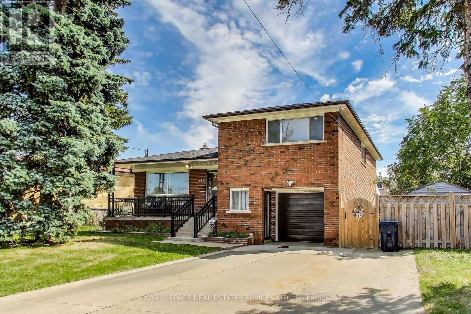 Property image for 251 DRIFTWOOD AVENUE|Toronto (Black Creek), Ontario M3N2N6