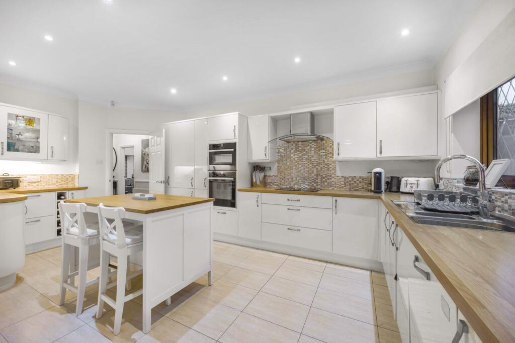 Additional image 5 of Enid Close, St. Albans, AL2