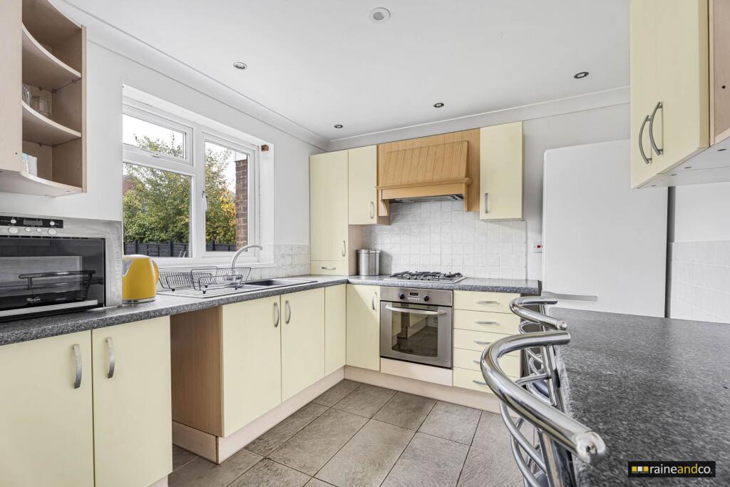 Additional image 22 of Ground Lane, Hatfield