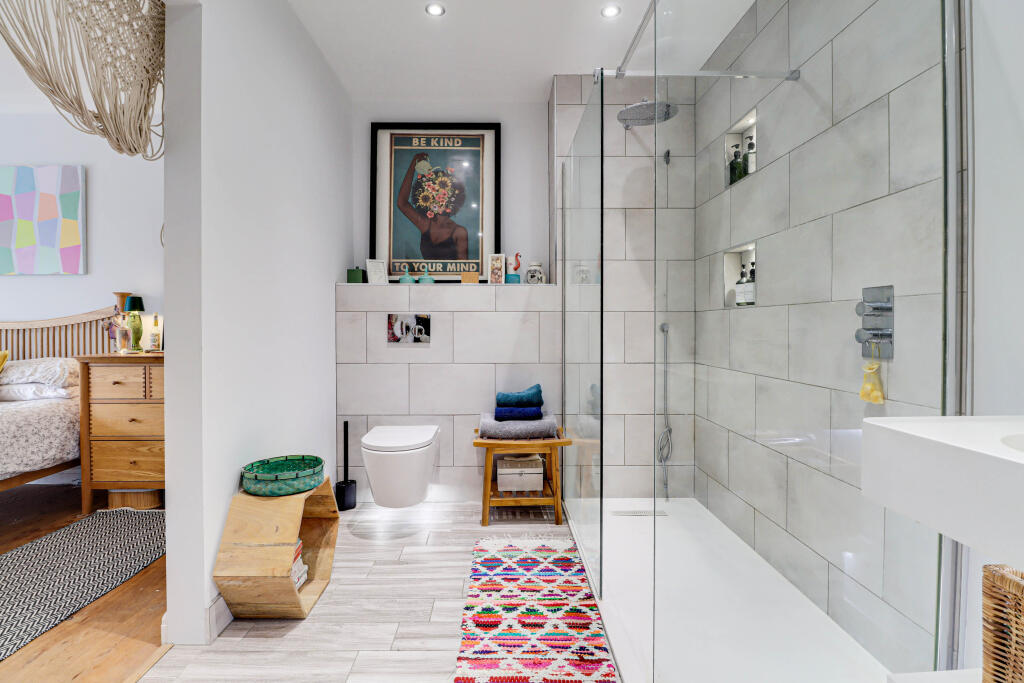 Additional image 16 of Beningfield Drive, London Colney, AL2