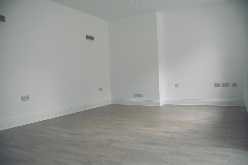 Additional image 12 of Barncroft Way, St. Albans, Hertfordshire, AL1