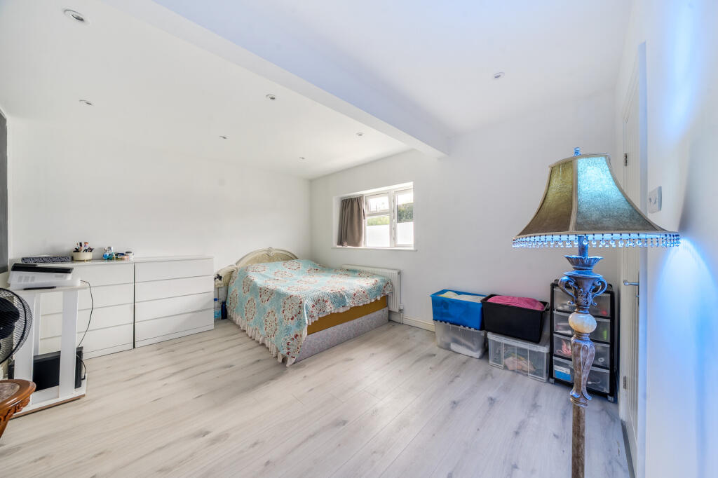 Additional image 5 of Drakes Drive, St. Albans, AL1