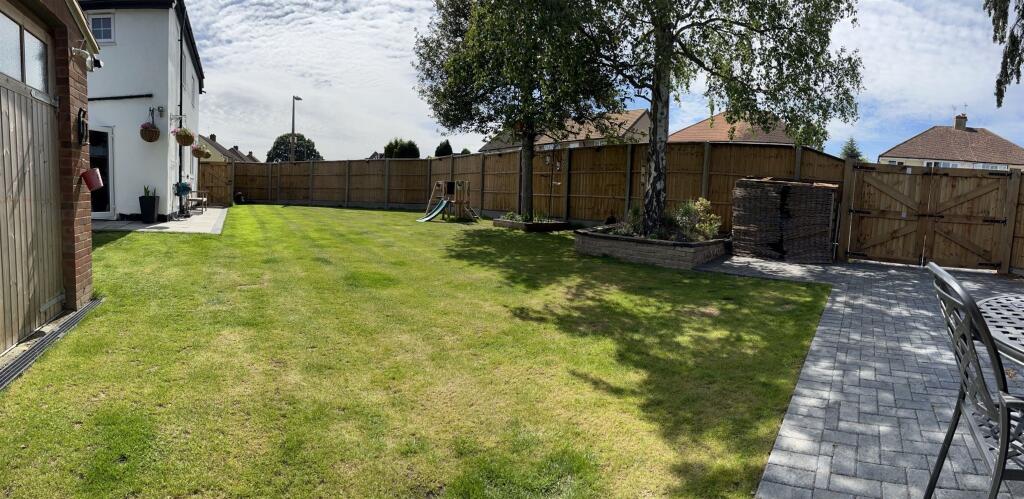 Additional image 17 of Fairway Close, Park Street, St. Albans