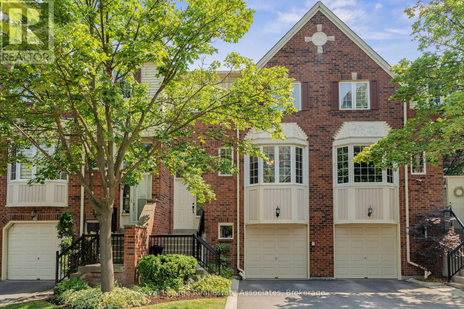 Primary image of 7 - 4605 DONEGAL DRIVE|Mississauga (Central Erin Mills), Ontario L5M4X7