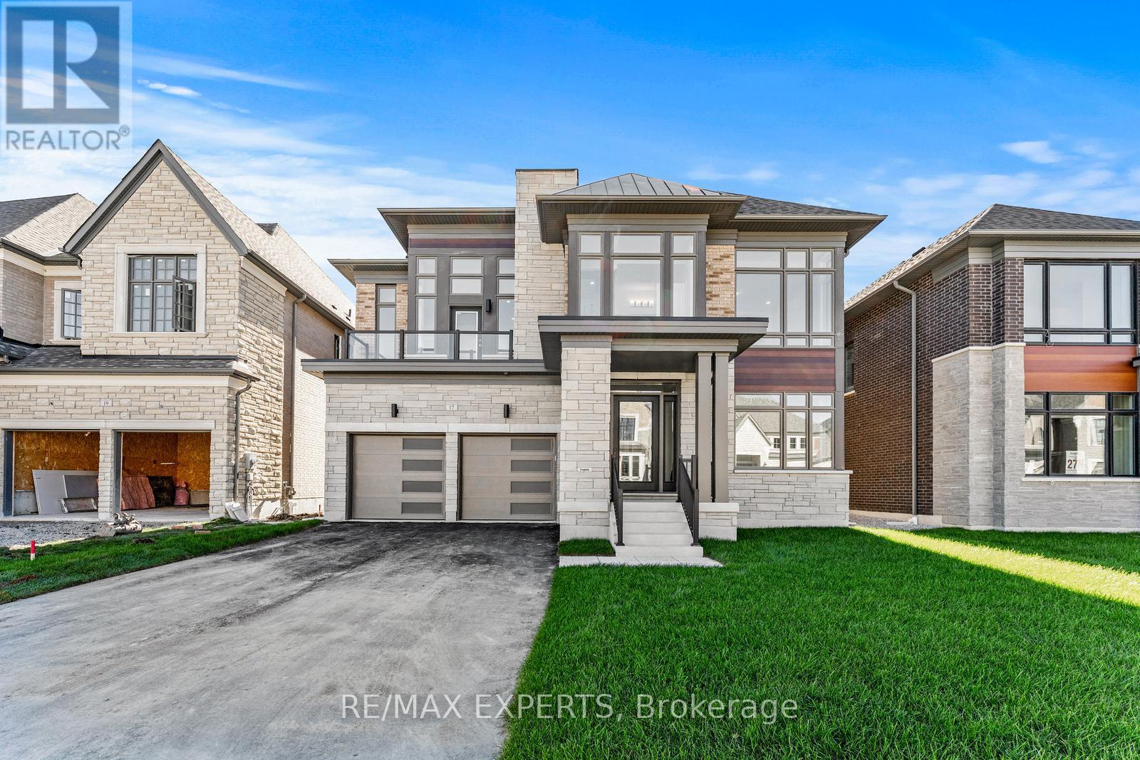 Property image for 17 SAXBY FARM AVENUE|King (King City), Ontario L7B1K5