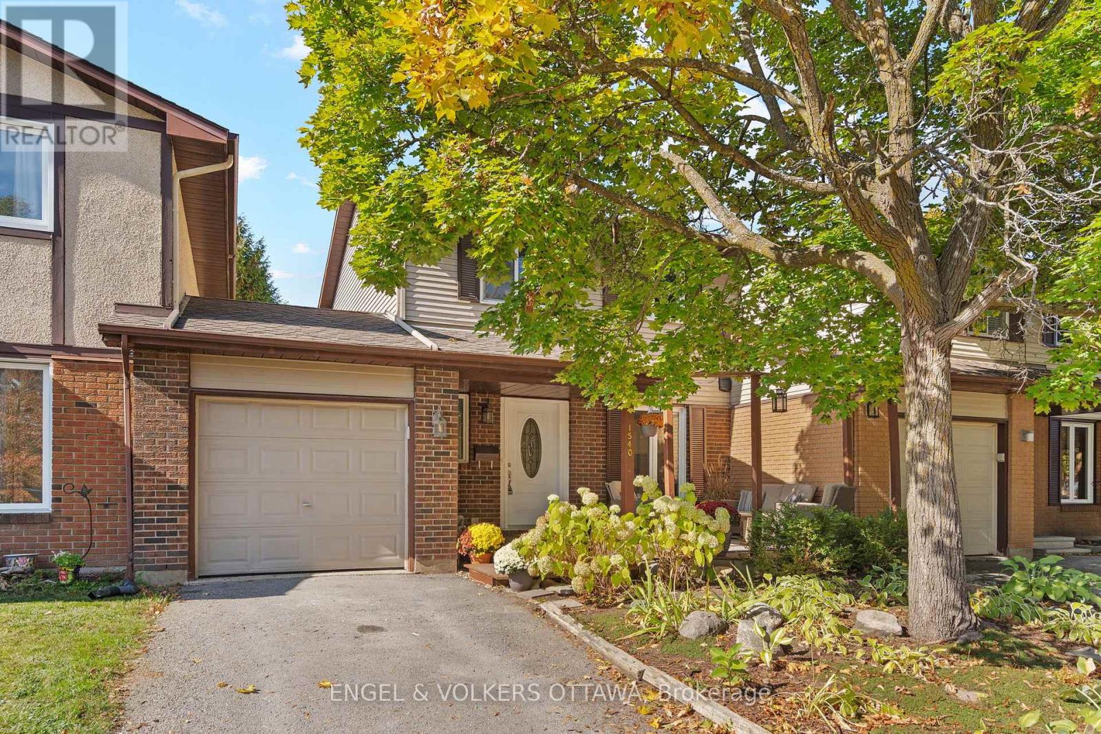 Property image for 1540 MIMOSA AVENUE|Ottawa, Ontario K1G4C9