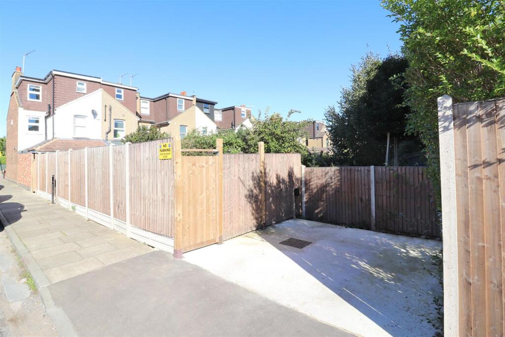 Additional image 4 of Brampton Road, St. Albans