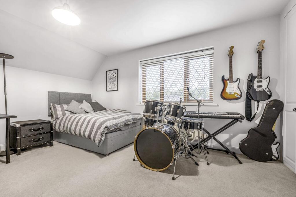 Additional image 17 of Enid Close, St. Albans, AL2