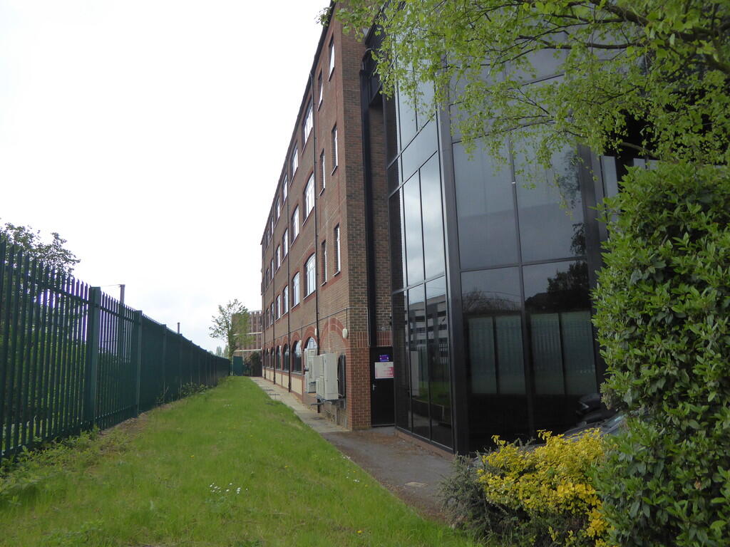 Additional image 11 of Ridgmont Road, St Albans