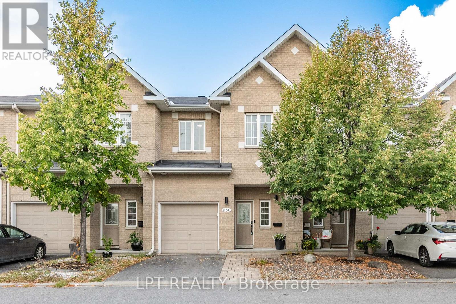 950 TOROVIN PRIVATE|Ottawa, Ontario K1B0A7