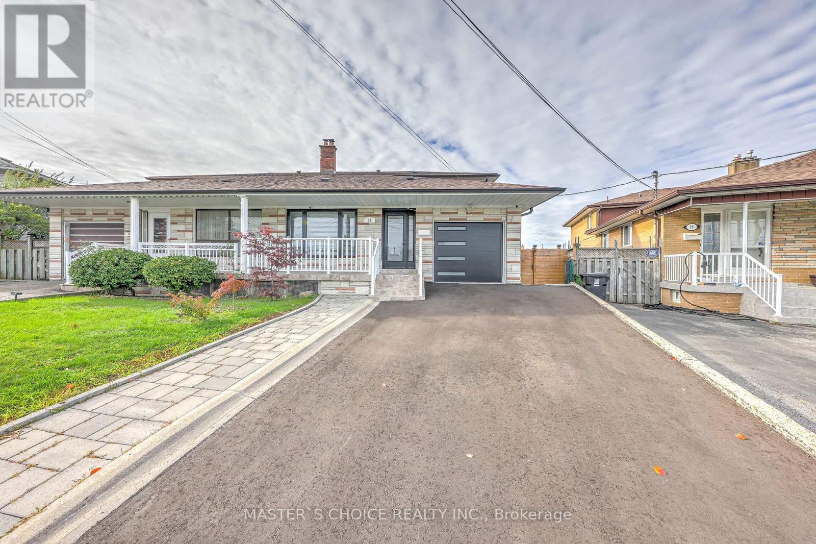 17 SLATER COURT|Toronto (Glenfield-Jane Heights), Ontario M3L1R4