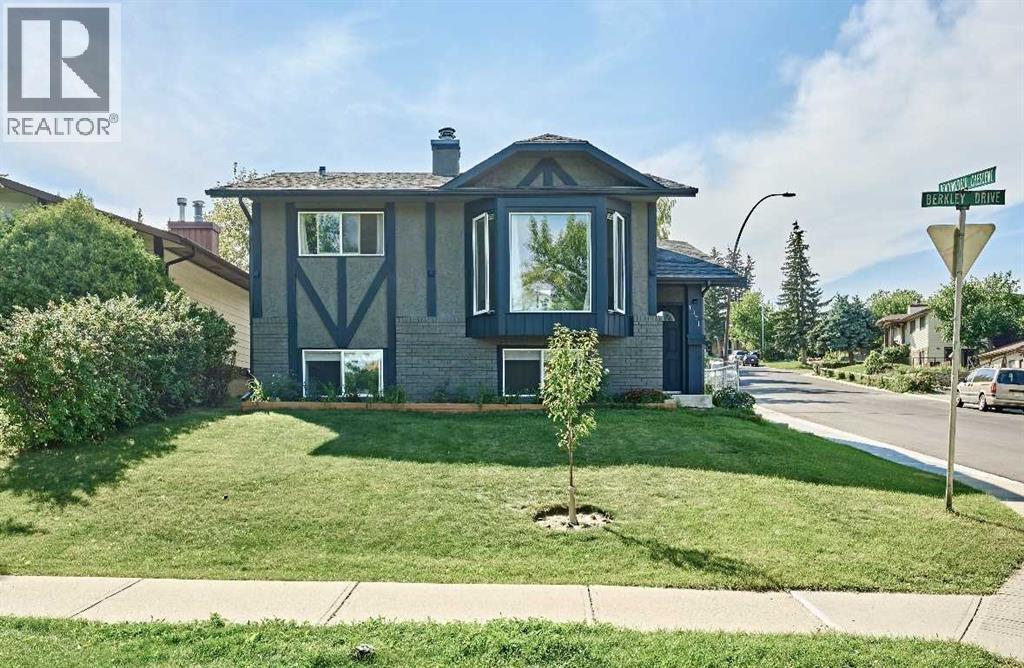 1371 BERKLEY Drive NW|Calgary, Alberta T3K1T4