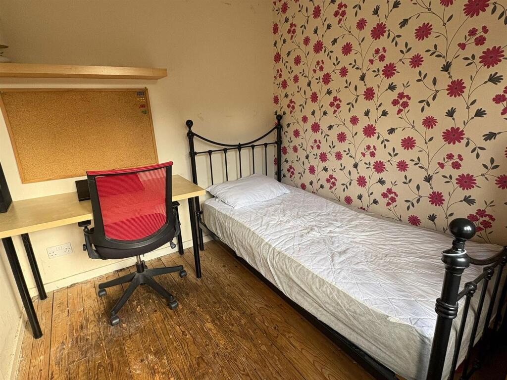 Additional image 11 of Bradshaws, Hatfield