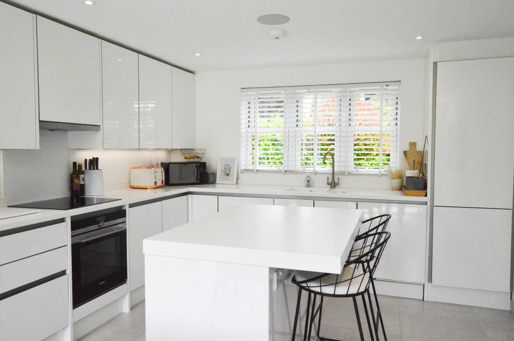 Additional image 3 of Mayflower Road, St Albans, AL2