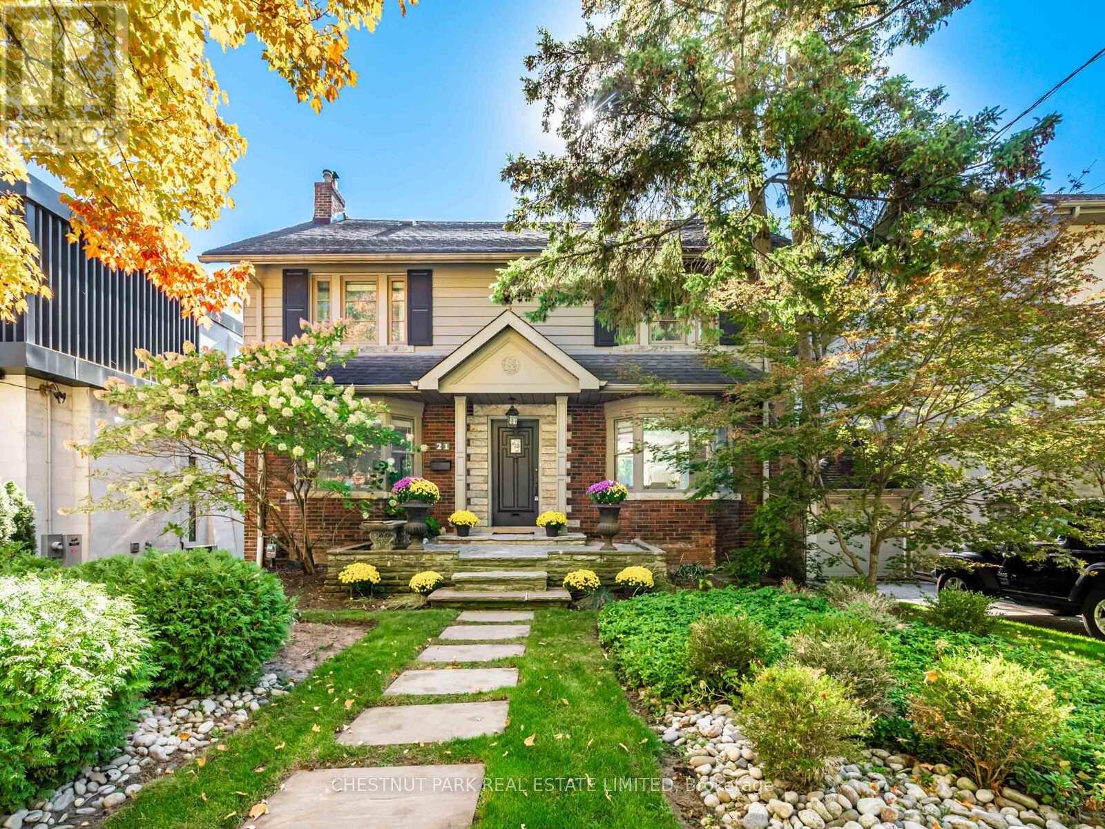 Primary image of 21 CORTLEIGH BOULEVARD|Toronto (Lawrence Park South), Ontario M4R1K5