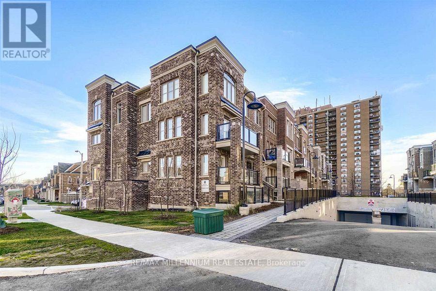 Property image for 267 - 60 PARROTTA DRIVE|Toronto (Humberlea-Pelmo Park), Ontario M9M0B4