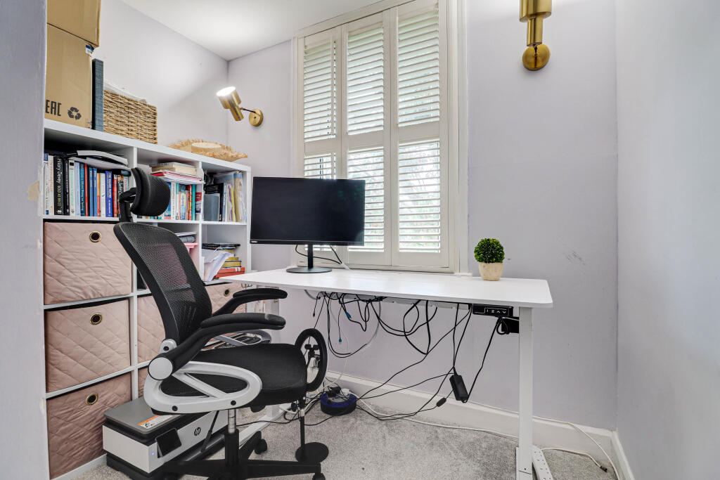 Additional image 10 of High Street, London Colney, AL2