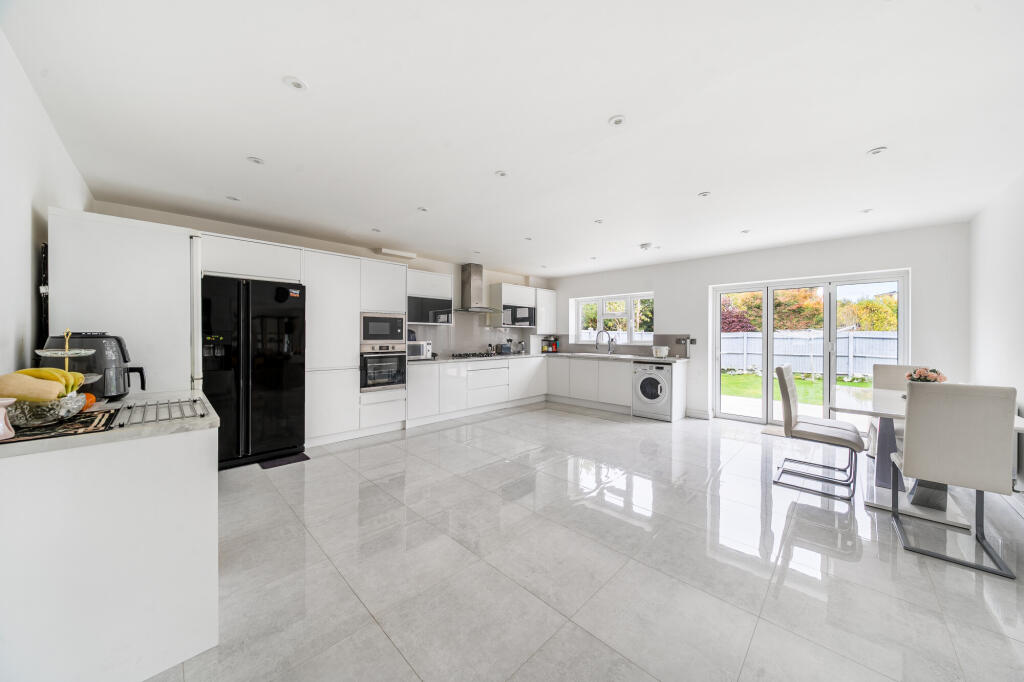 Additional image 13 of Drakes Drive, St. Albans, AL1