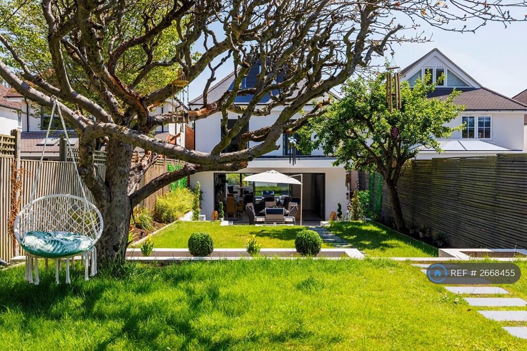 Additional image 27 of Charmouth Road, St. Albans, AL1