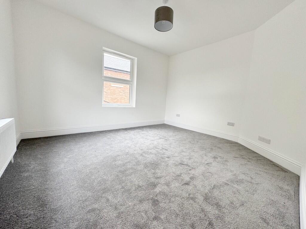 Additional image 8 of Frogmore, St. Albans