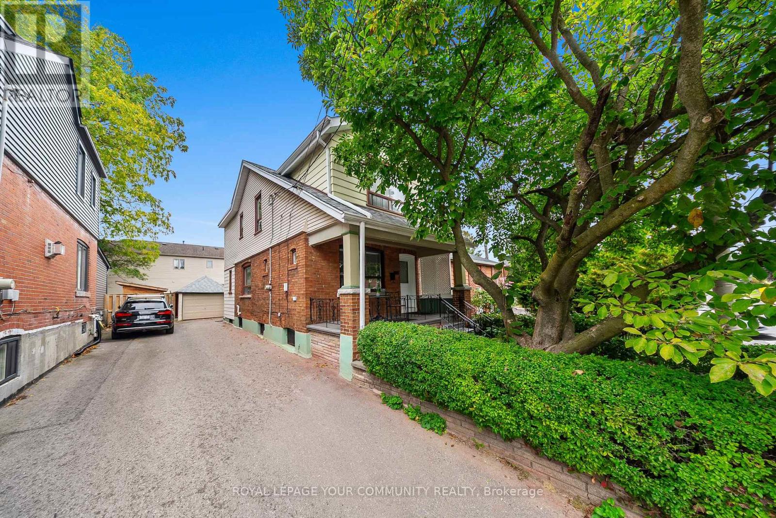 Property image for 246 WESTLAKE AVENUE|Toronto (Woodbine-Lumsden), Ontario M4C4T2