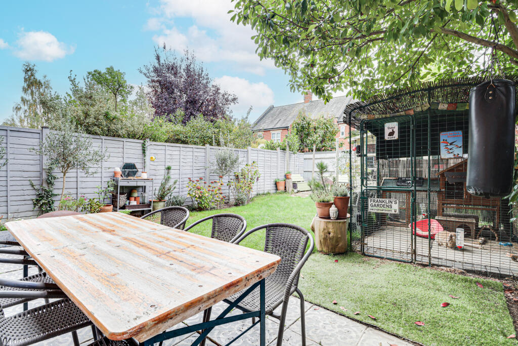 Additional image 26 of Beningfield Drive, London Colney, AL2