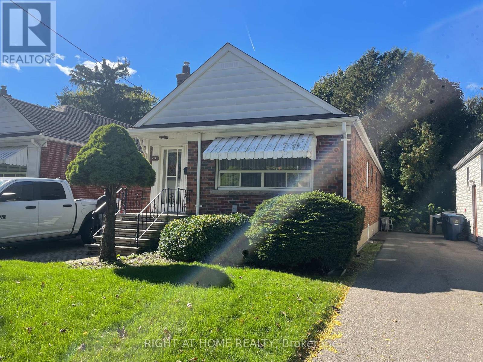 Property image for 82 CEDARCREST BOULEVARD|Toronto (O'Connor-Parkview), Ontario M4B2P3