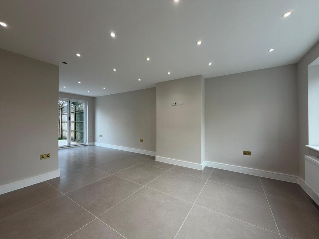 Additional image 5 of Wych Elms, Park Street, AL2