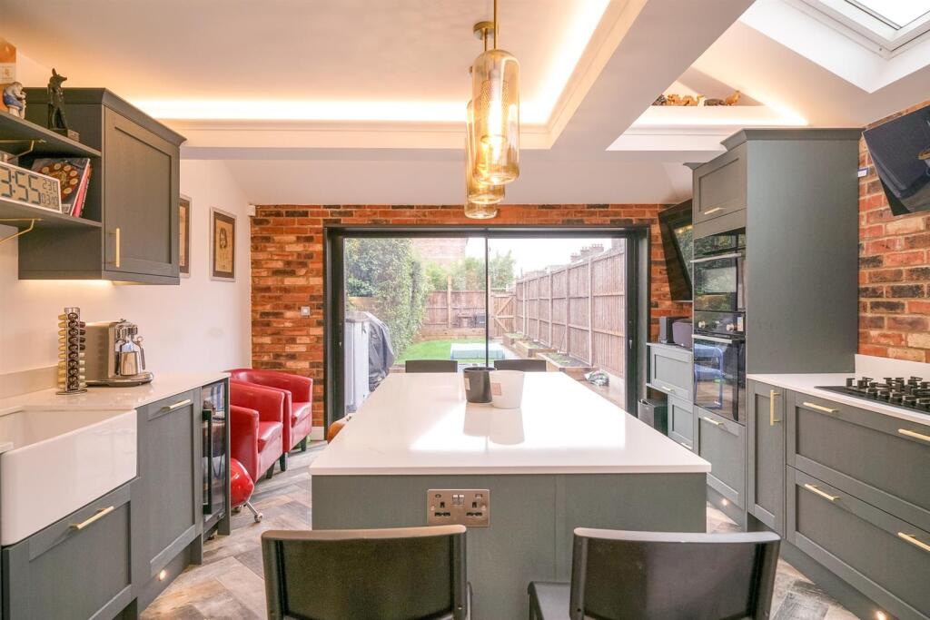 Additional image 10 of Brampton Road, St. Albans