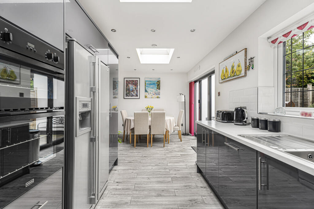 Additional image 8 of Penn Road, Park Street, St Albans, AL2