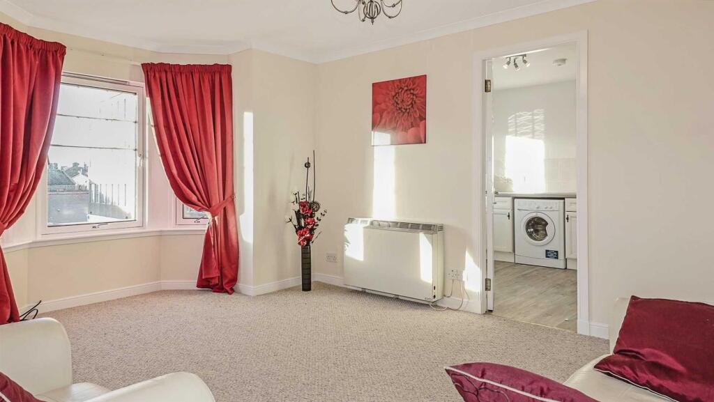 Additional image 10 of Candlemakers Lane