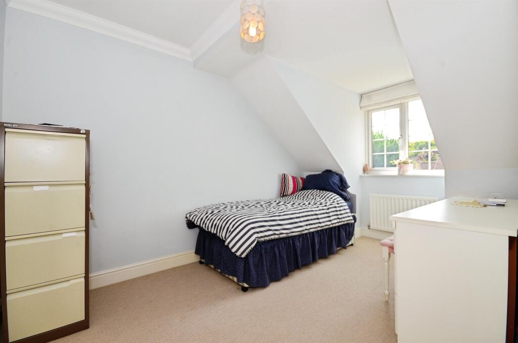 Additional image 15 of Jays Close, Bricket Wood, St. Albans