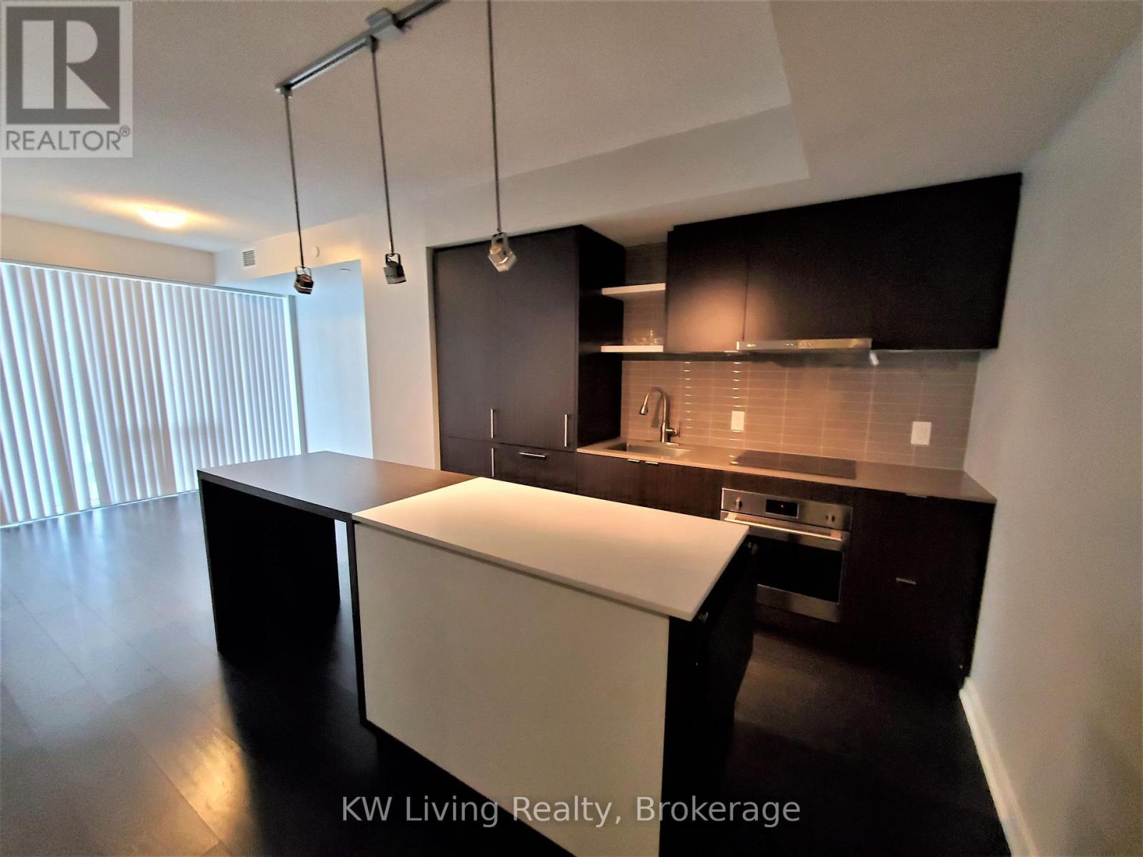 Property image for 2005 - 100 HARBOUR STREET|Toronto (Waterfront Communities), Ontario M5J0B5