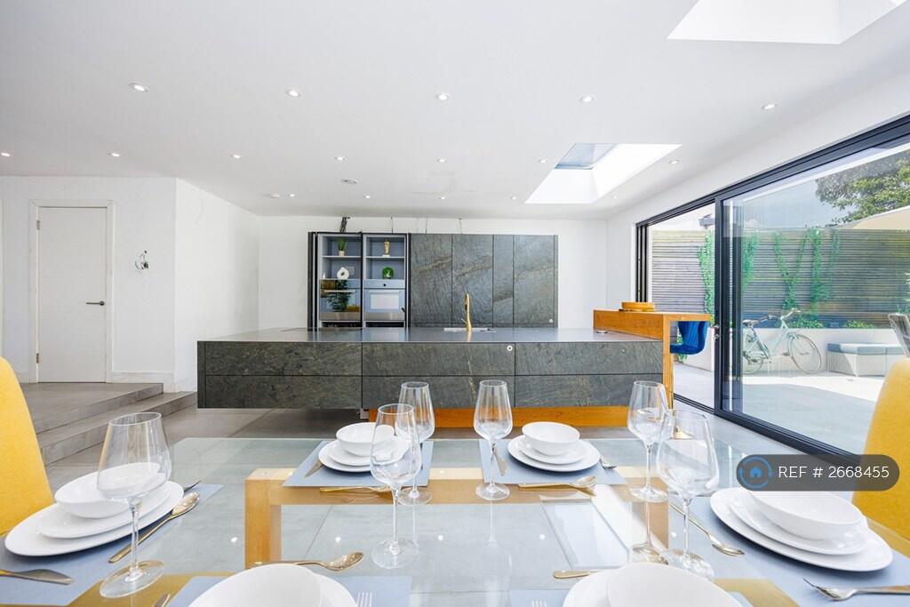 Additional image 34 of Charmouth Road, St. Albans, AL1