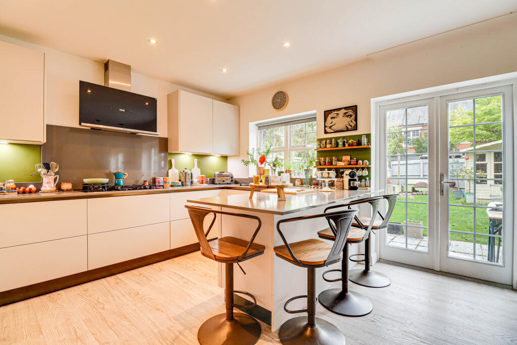 Additional image 9 of Beningfield Drive, London Colney, AL2