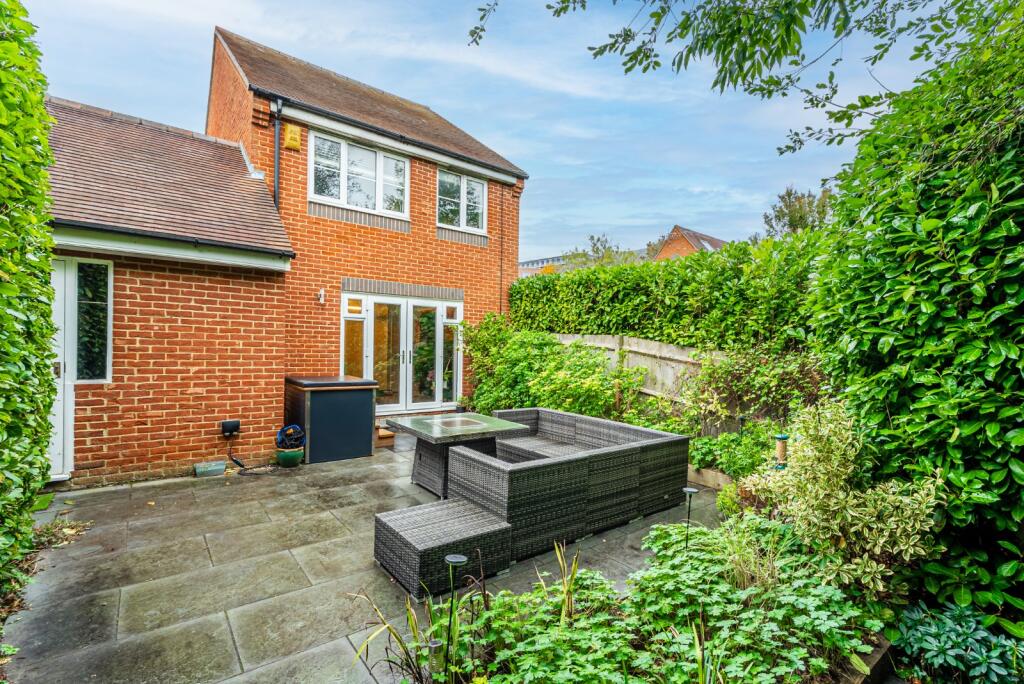 Additional image 19 of Orient Close, St. Albans, Hertfordshire, AL1