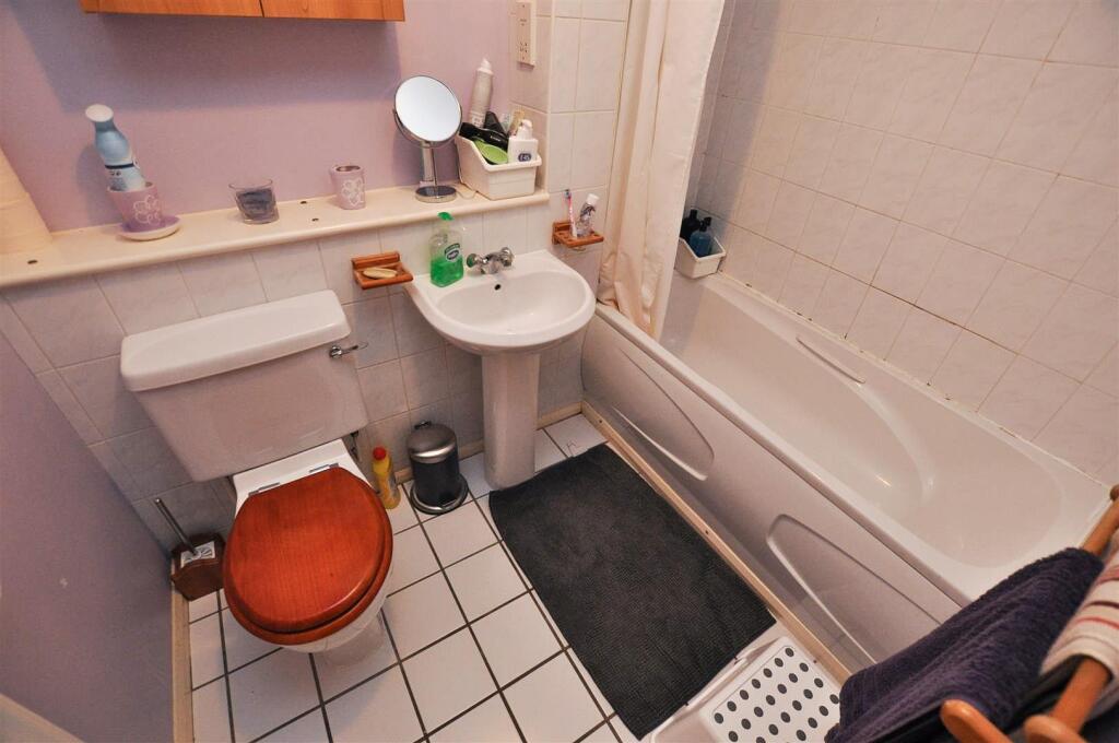 Additional image 5 of Gatcombe Court, St Albans