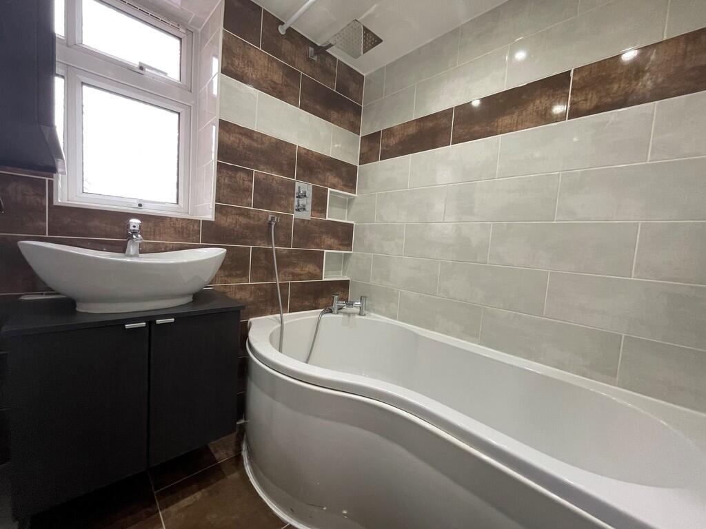 Additional image 10 of Hollyfield, Hatfield